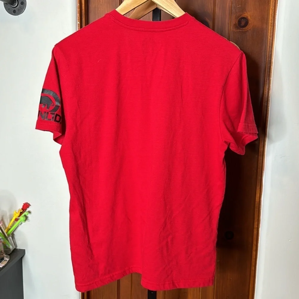 Ecko Unltd Red V Neck Tee Size Medium